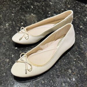 Alfani Step N Flex Cream Textured Flats with Bow